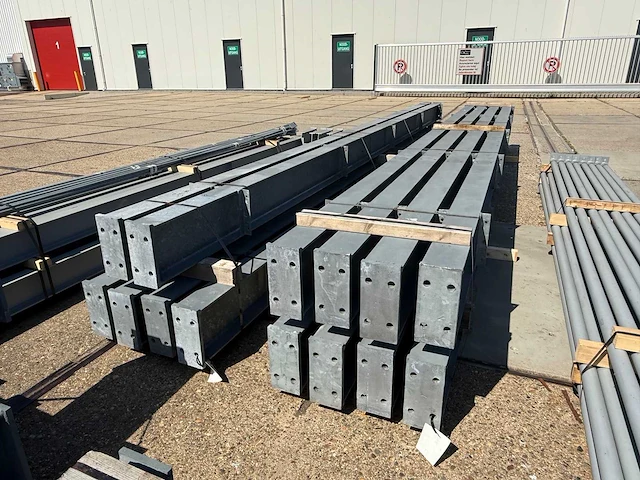 Staalconstructie 14.80 x 40.00 meter (592m2) - afbeelding 13 van  20