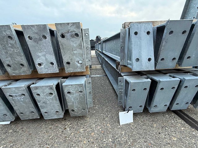 Staalconstructie 14.80 x 45.00 meter (666m2) - afbeelding 3 van  27