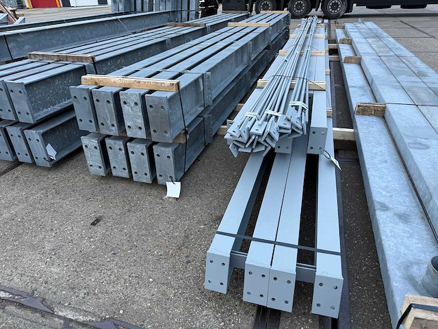 Staalconstructie 14.80 x 45.00 meter (666m2) - afbeelding 10 van  27