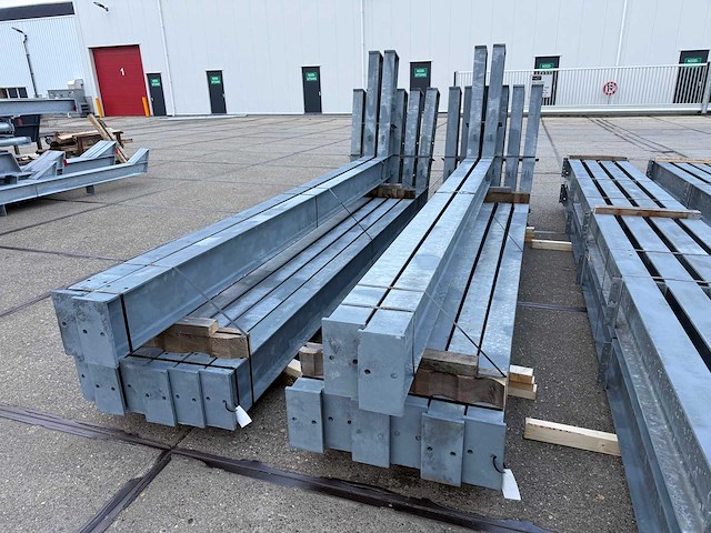 Staalconstructie 14.80 x 45.00 meter (666m2) - afbeelding 15 van  27