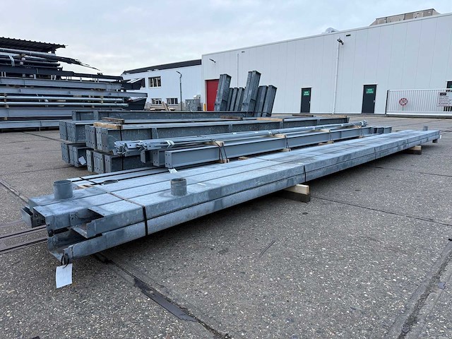Staalconstructie 14.80 x 45.00 meter (666m2) - afbeelding 17 van  27