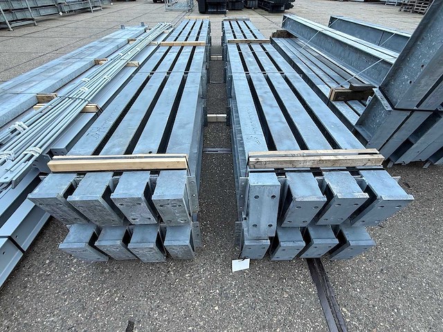 Staalconstructie 14.80 x 45.00 meter (666m2) - afbeelding 25 van  27
