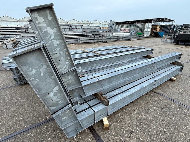 Staalconstructie 14.80 x 45.00 meter (666m2) - afbeelding 27 van  27