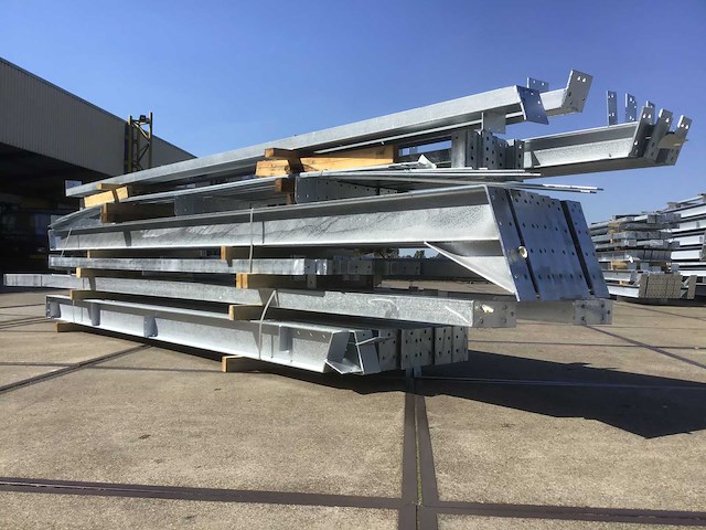Staalconstructie 14x25 meter (ca. 350 m2) - afbeelding 7 van  9