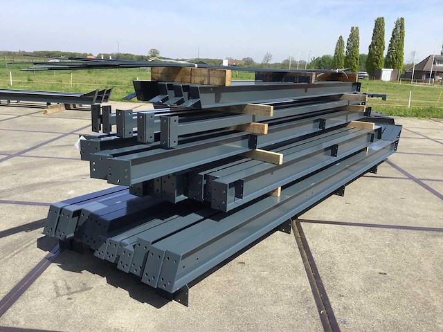 Staalconstructie 14x25 meter (ca. 350 m2) - afbeelding 5 van  9