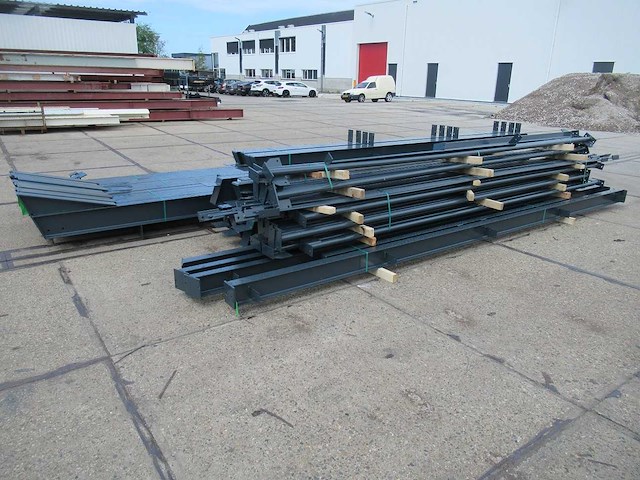 Staalconstructie 15 x 30 meter (450m2) - afbeelding 3 van  12
