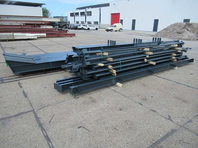 Staalconstructie 15 x 30 meter (450m2) - afbeelding 2 van  18
