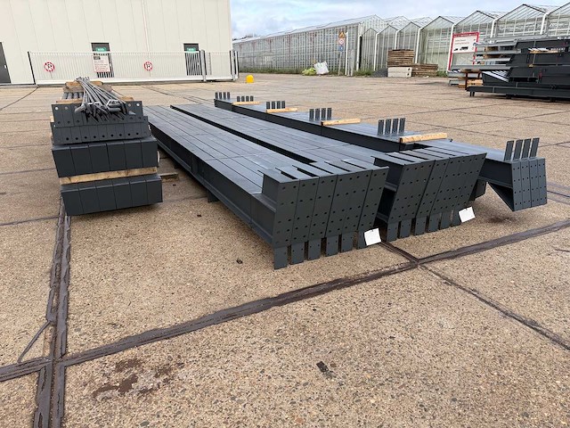 Staalconstructie 15 x 35 meter (525m2) - afbeelding 2 van  13