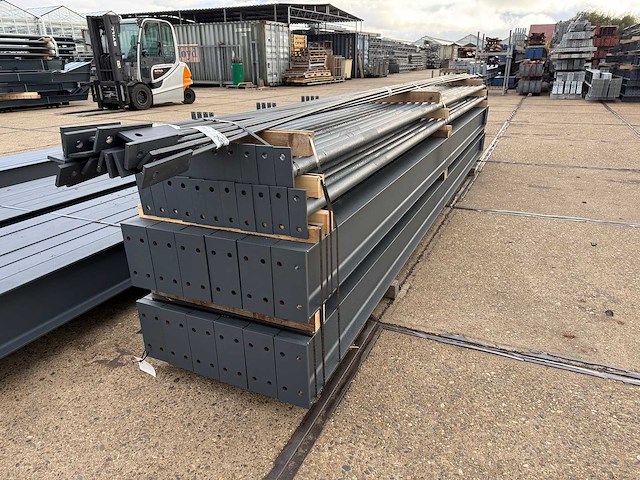 Staalconstructie 15 x 35 meter (525m2) - afbeelding 12 van  13