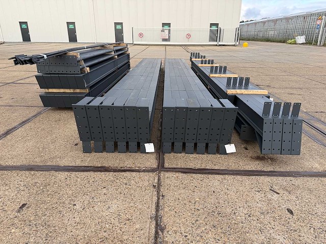 Staalconstructie 15 x 35 meter (525m2) - afbeelding 3 van  13