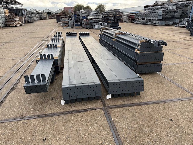Staalconstructie 15 x 35 meter (525m2) - afbeelding 10 van  13