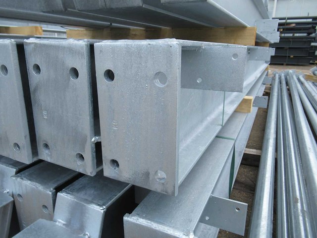 Staalconstructie 15 x 40 meter (600m2) - afbeelding 3 van  22