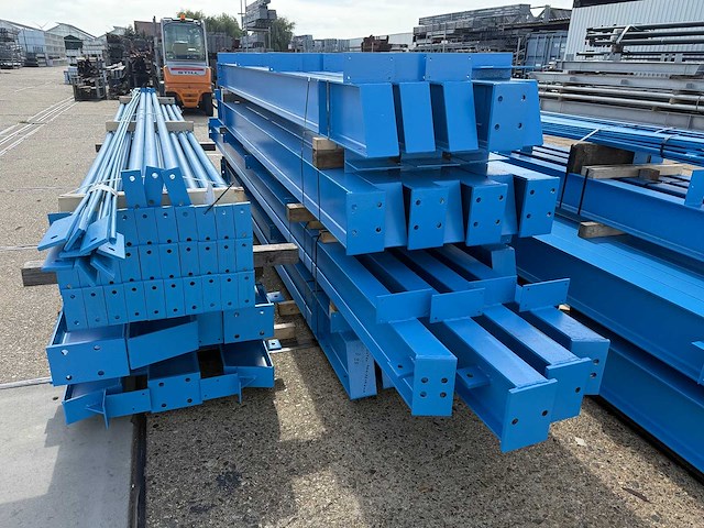 Staalconstructie 15 x 55 meter (825m2) - afbeelding 8 van  18