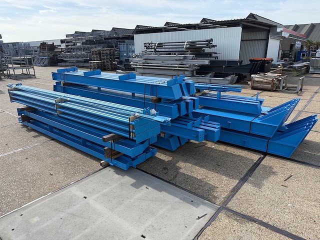 Staalconstructie 15 x 55 meter (825m2) - afbeelding 15 van  18