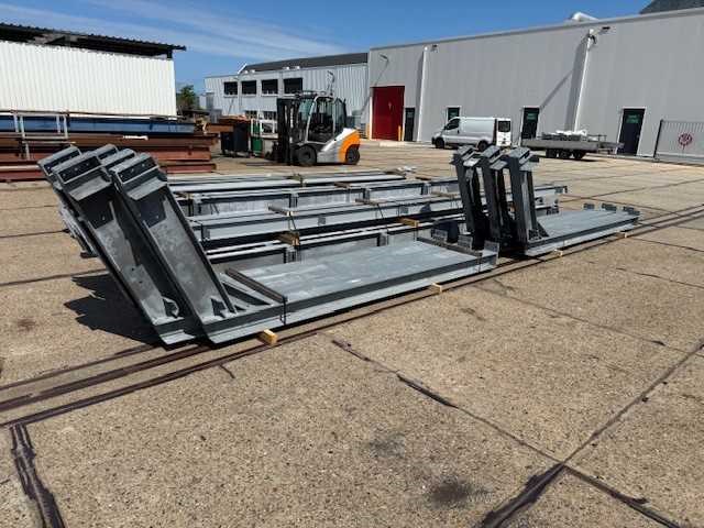 Staalconstructie 15.20 x 30.00 meter (456m2) - afbeelding 1 van  13