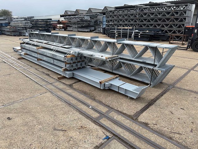 Staalconstructie 15.20 x 40.00 meter (608m2) - afbeelding 4 van  11