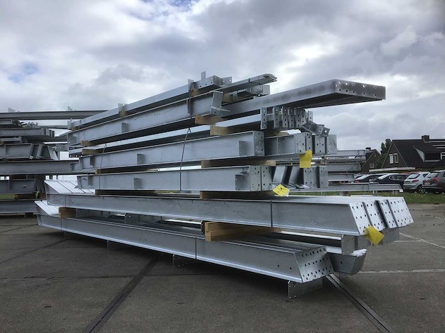Staalconstructie 15x40 meter (ca. 600 m2) - afbeelding 3 van  6