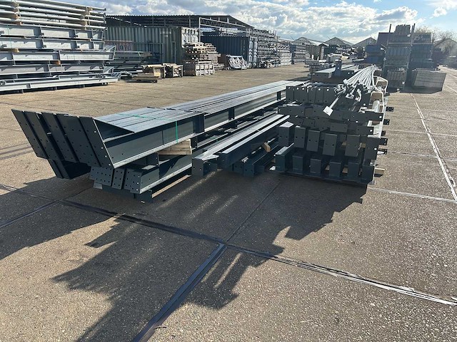 Staalconstructie 16 x 35 meter (560m2) - afbeelding 16 van  19