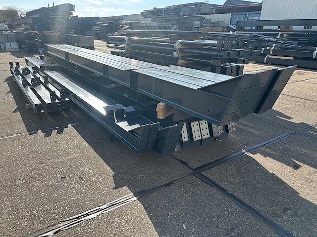 Staalconstructie 16 x 35 meter (560m2) - afbeelding 17 van  19