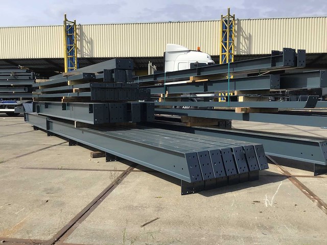 Staalconstructie 18x30x5,00 meter (ca. 540 m2) - afbeelding 3 van  9