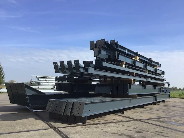 Staalconstructie 18x40x5,00 meter (ca. 720 m2) - afbeelding 1 van  9