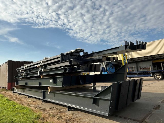 Staalconstructie 18x40x5,80 meter (ca. 720 m2) - afbeelding 2 van  4