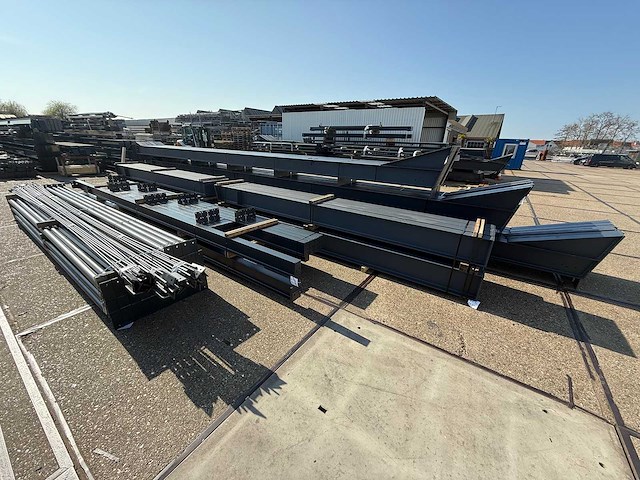 Staalconstructie 19 x 50 meter (950m2) - afbeelding 13 van  23
