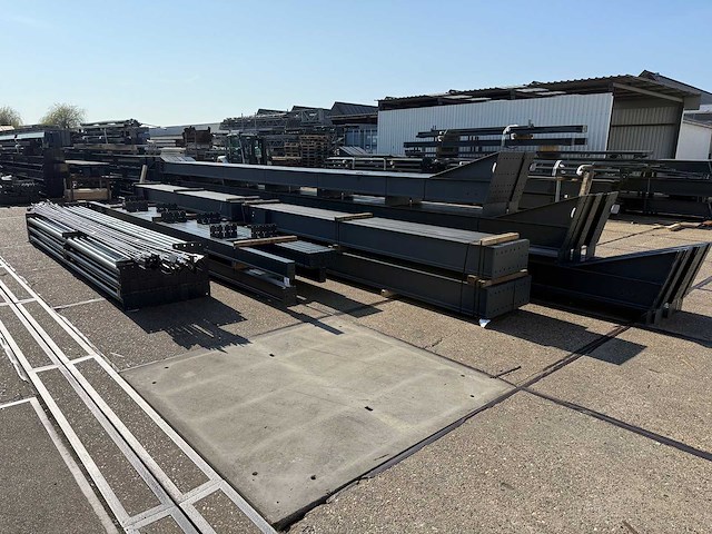Staalconstructie 19 x 50 meter (950m2) - afbeelding 1 van  22