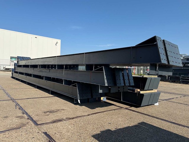 Staalconstructie 19 x 50 meter (950m2) - afbeelding 10 van  22