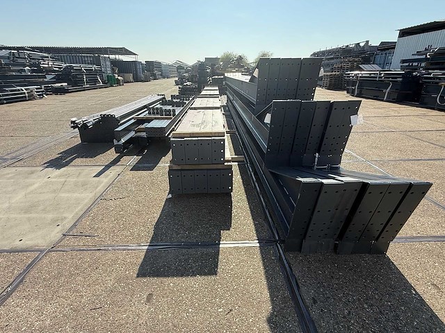 Staalconstructie 19 x 50 meter (950m2) - afbeelding 18 van  22