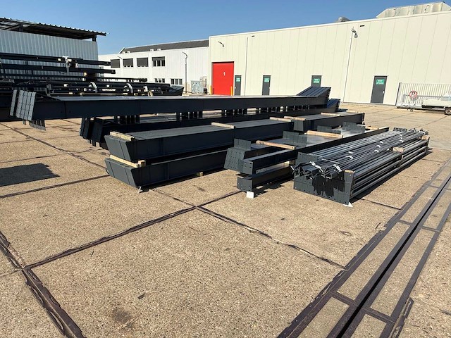 Staalconstructie 19 x 50 meter (950m2) - afbeelding 4 van  12