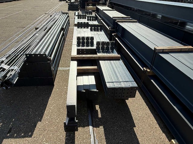 Staalconstructie 19 x 50 meter (950m2) - afbeelding 7 van  12