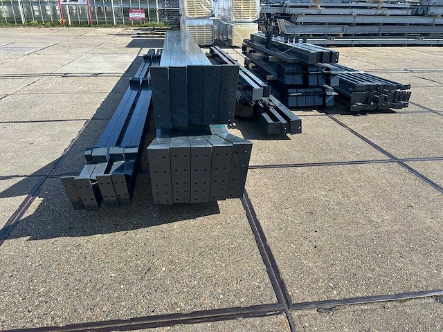 Staalconstructie 20 x 30 meter (600m2) - afbeelding 18 van  19