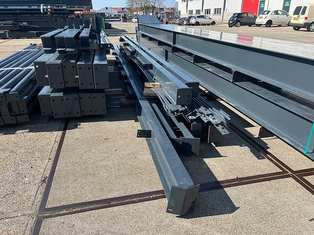 Staalconstructie 20 x 30 meter (600m2) - afbeelding 5 van  19