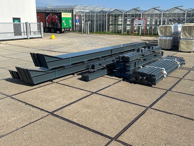 Staalconstructie 20 x 30 meter (600m2) - afbeelding 1 van  19