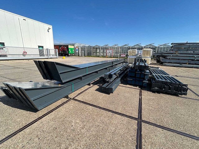 Staalconstructie 20 x 30 meter (600m2) - afbeelding 14 van  19
