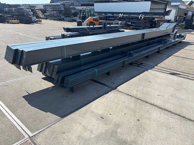 Staalconstructie 20 x 30 meter (600m2) - afbeelding 19 van  19