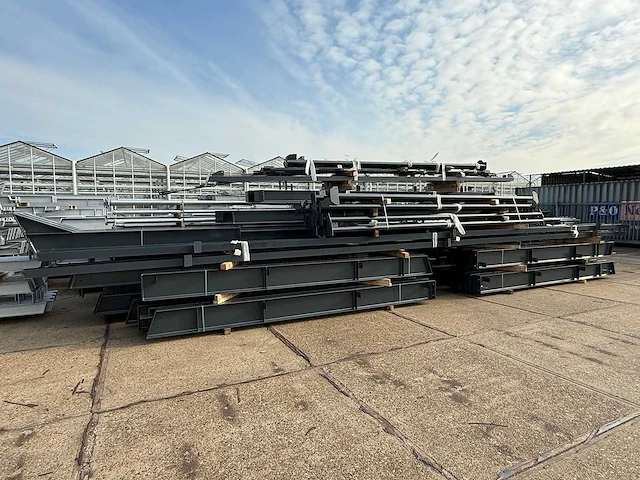 Staalconstructie 22 x 50 meter (1100m2) - afbeelding 22 van  32