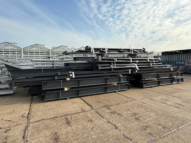 Staalconstructie 22 x 50 meter (1100m2) - afbeelding 16 van  17