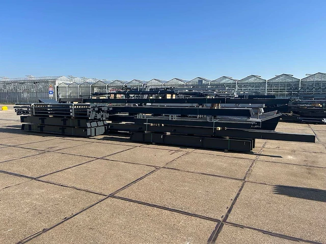 Staalconstructie 22 x 50 meter (1100m2) - afbeelding 5 van  32