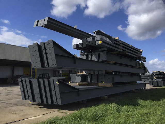 Staalconstructie 22x50 meter (ca. 1.100 m2) - afbeelding 1 van  9