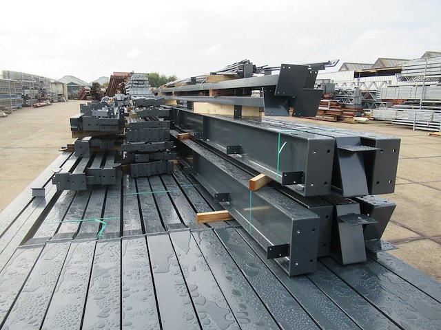 Staalconstructie 25 x 40 meter (1000m2) - afbeelding 8 van  28