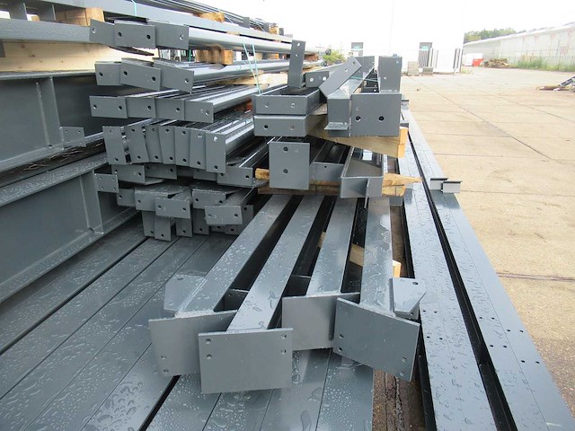 Staalconstructie 25 x 40 meter (1000m2) - afbeelding 2 van  28