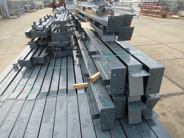 Staalconstructie 25 x 40 meter (1000m2) - afbeelding 9 van  24