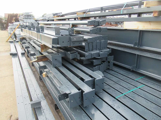Staalconstructie 25 x 40 meter (1000m2) - afbeelding 2 van  28