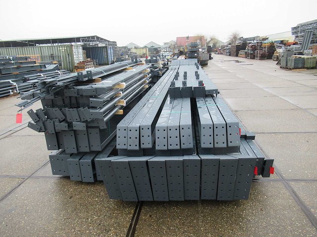 Staalconstructie 25 x 50 meter (1250m2) - afbeelding 17 van  18