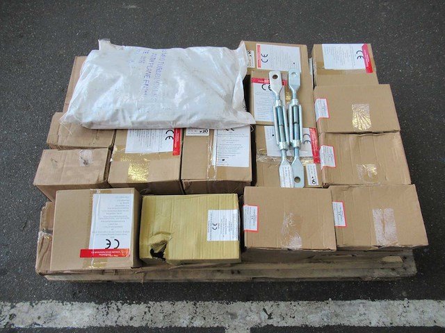 Staalconstructie 25 x 50 meter (1250m2) - afbeelding 8 van  18