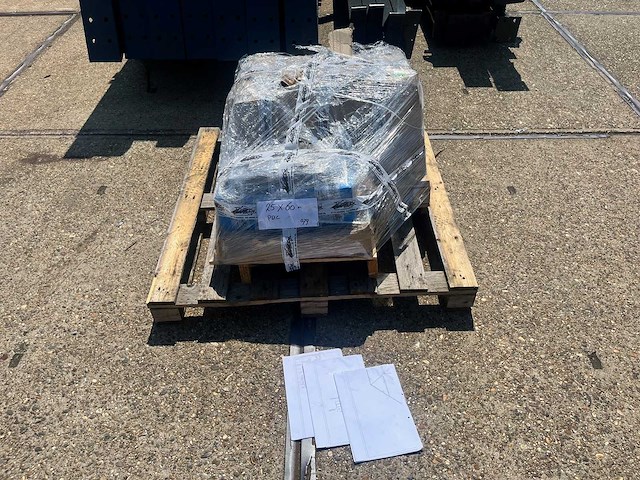 Staalconstructie 25 x 60 meter (1500m2) - afbeelding 8 van  34