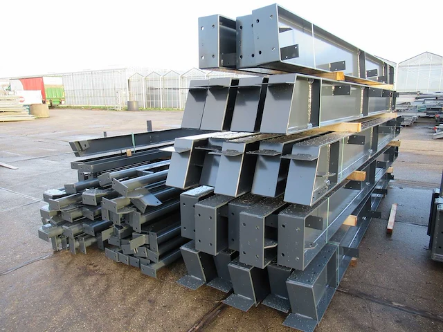 Staalconstructie 25 x 60 meter (1500m2) - afbeelding 25 van  34
