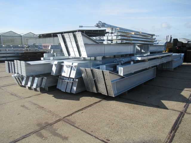 Staalconstructie 30 x 60 meter vrije overspanning (1800m2) - afbeelding 4 van  30